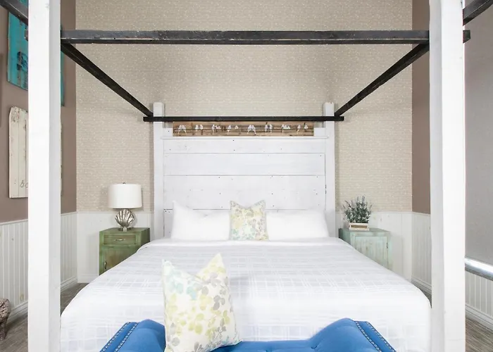 Retro Suites Hotel